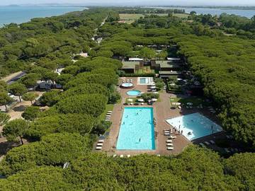 Wohnwagen für 4 Personen, mit Kinderpool in der Toskana