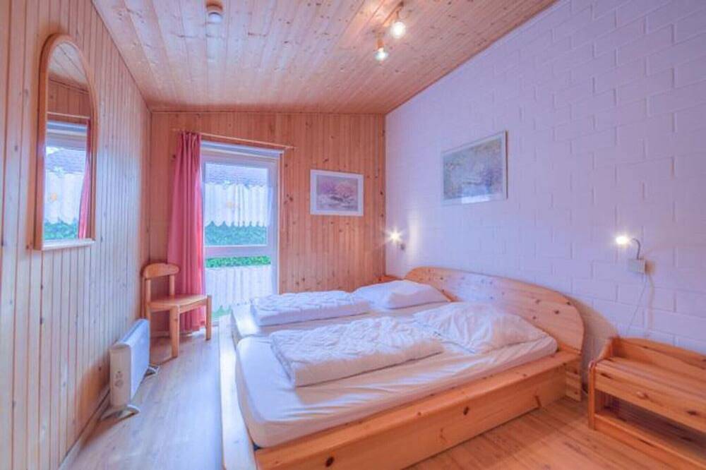 Doppelbungalow mit Terrasse im Ferienpark Mirow in Mirow, Mecklenburg-Strelitz