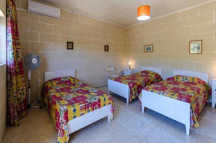 Gîte pour 5 personnes, avec vue et balcon dans Zebbug - 4