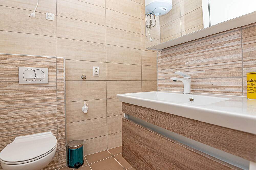 Ganze Wohnung, Tolle 1-Zimmer-Wohnung in Brodarica in Sibenik, Šibenik-Knin