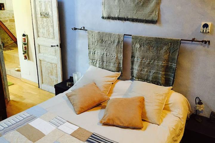 Gîte pour 6 personnes, avec terrasse dans Arenes De Nimes - 2