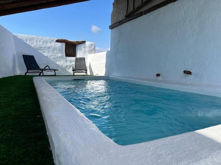 Casa rural para 7 personas, con jardín además de piscina y jacuzzi en Provincia de Teruel - 2