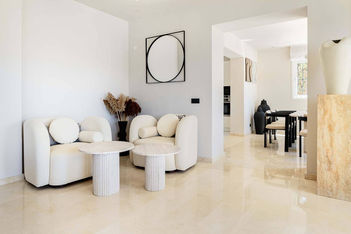 Villa for 12 personer med have in Nueva Andalucia Golf Valley, Marbella