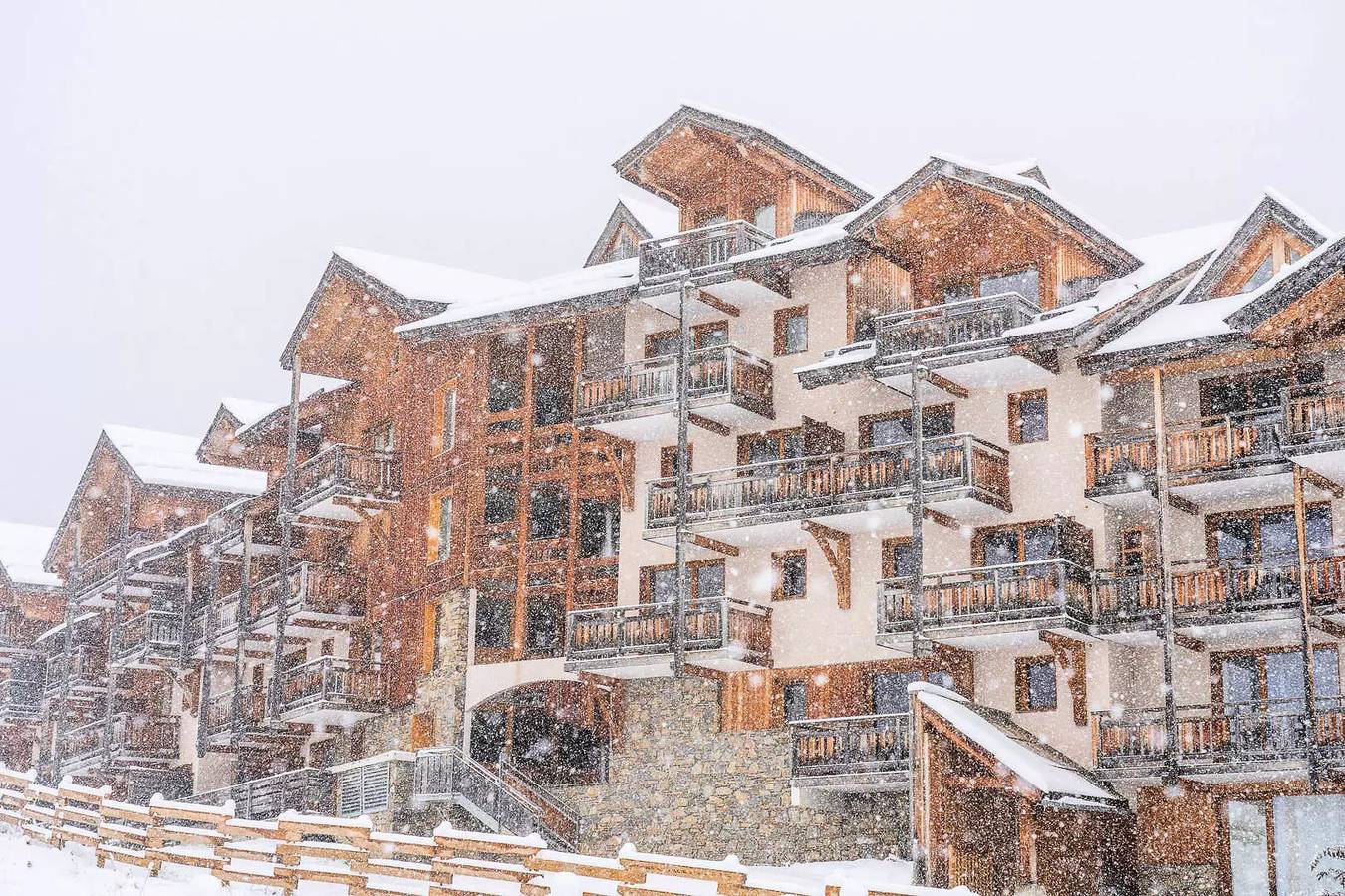 Entire apartment, Warm T2 with superb view of the slopes in Les Orres, Écrins National Park