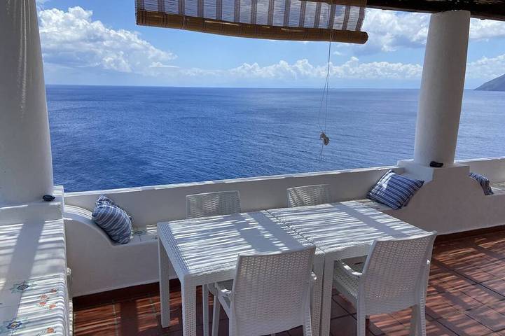 Ferienhaus für 4 Personen, mit Terrasse, mit Haustier auf den Liparische Inseln