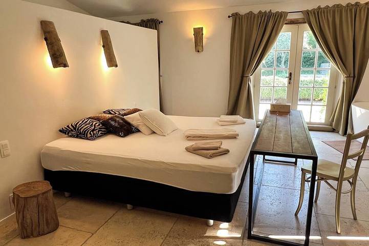 Gîte pour 10 personnes, avec jardin à Roche-Saint-Secret-Béconne - 4