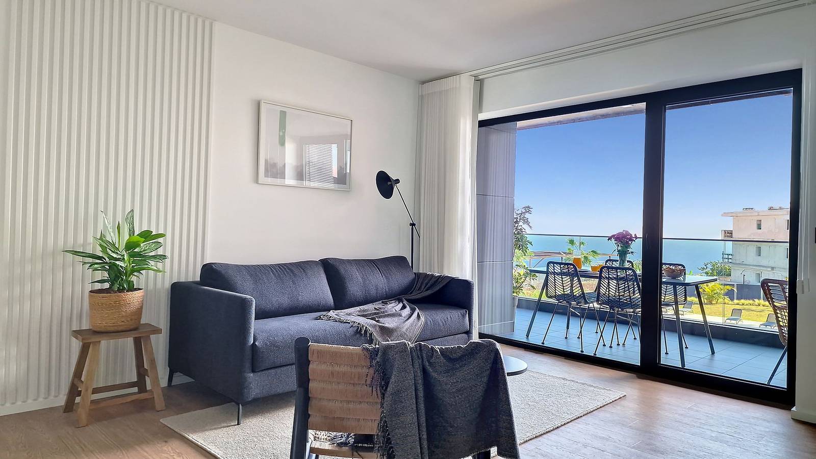 Apartamento inteiro, Roots Loft by Lovelystay in São Martinho (desambiguação), Madeira