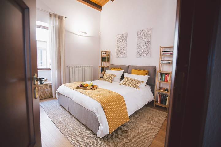 Entire apartment, DuoMo SeaView PlatinHome-Luxurious, renovated, air-conditioned-Sea View-WiFi in Spiaggetta di Cala Rossa, Syracuse
