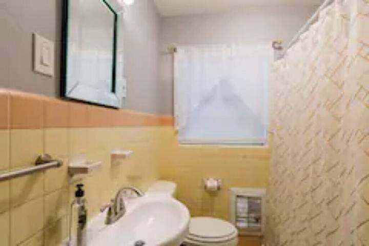 Vacation rental for 8 people, with garden and terrace in Gulf Coast