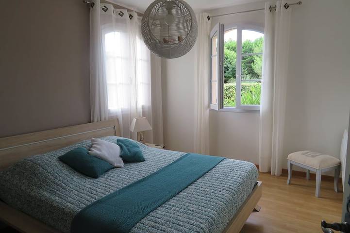 Location de vacances pour 9 personnes, avec jardin à Entrechaux - 2