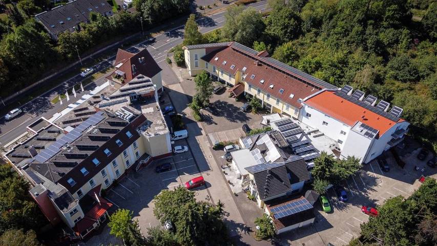 Hotel, met Terras in Meckenheim