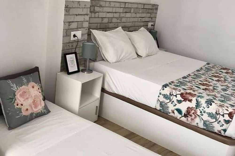 Entire apartment, Frida - Ground floor with patio in Mérida, Badajoz Province