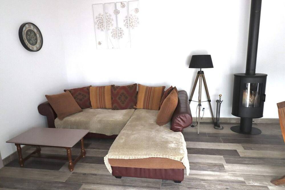 Maison Pour 4 p. Dans une Pinède D'un Mas Languedocien Avec Piscine et Jacuzzi in Saint-Just, Côte d'Améthyste