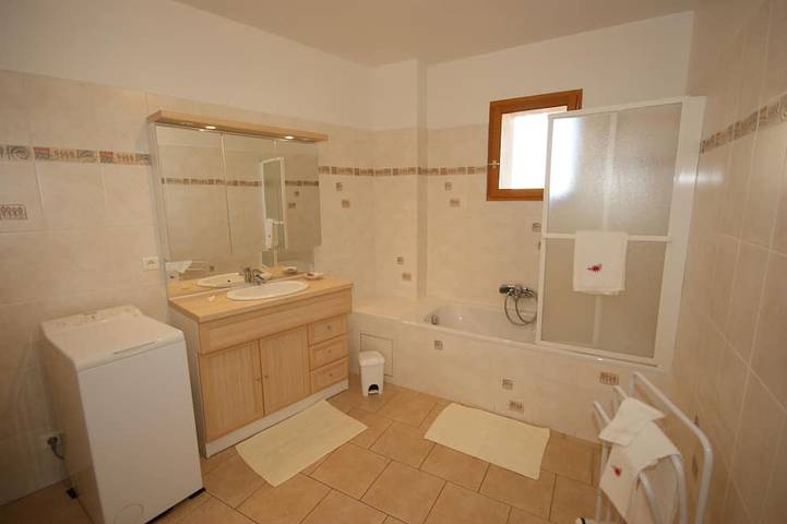 Appartement entier, Location gîte escale en Luberon in Bonnieux, Parc naturel régional du Luberon