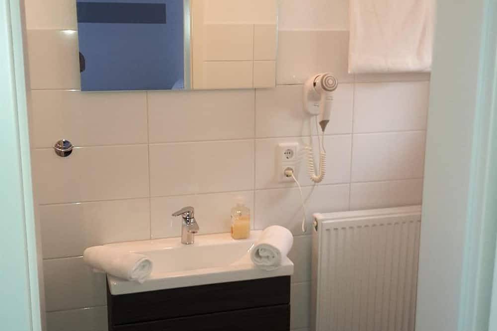 Einzelzimmer - Pension Marktblick - bed & breakfast in Friedrichstadt, Eider-Treene-Sorge