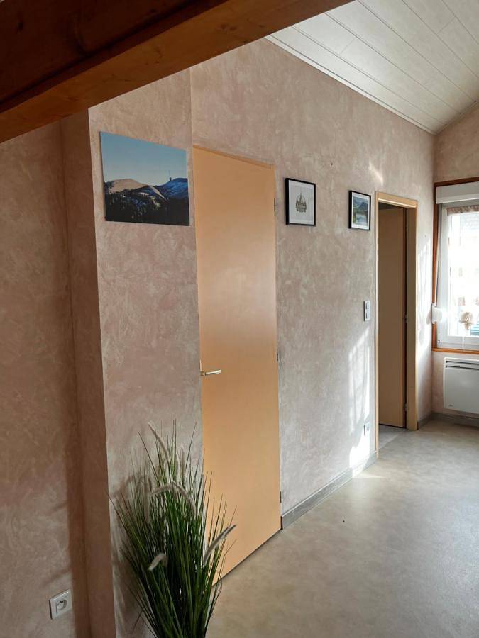 Appartement entier, Le Refuge du Clocher in Damprichard, Jura Francais