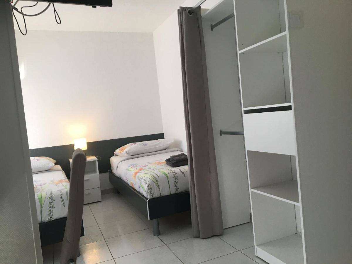 Appartement entier, Studios Lora Rm 860 in Saint-Louis, Région de Mulhouse