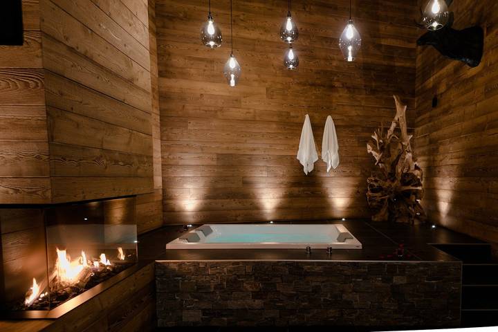 Gîte pour 2 personnes, avec jardin et sauna ainsi que terrasse et jacuzzi