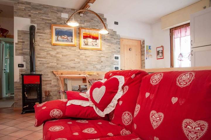 Gîte pour 4 personnes, avec Balcon ainsi que Terrasse et Vue à Canal San Bovo