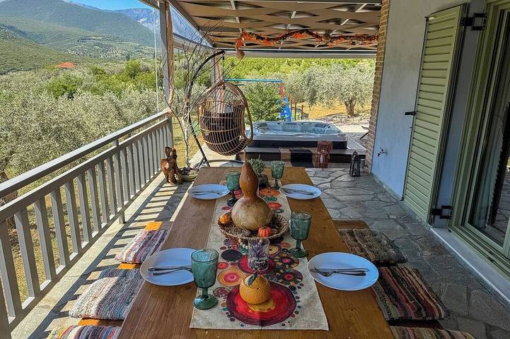 Gîte pour 5 personnes, avec Balcon ainsi que Jacuzzi et Jardin