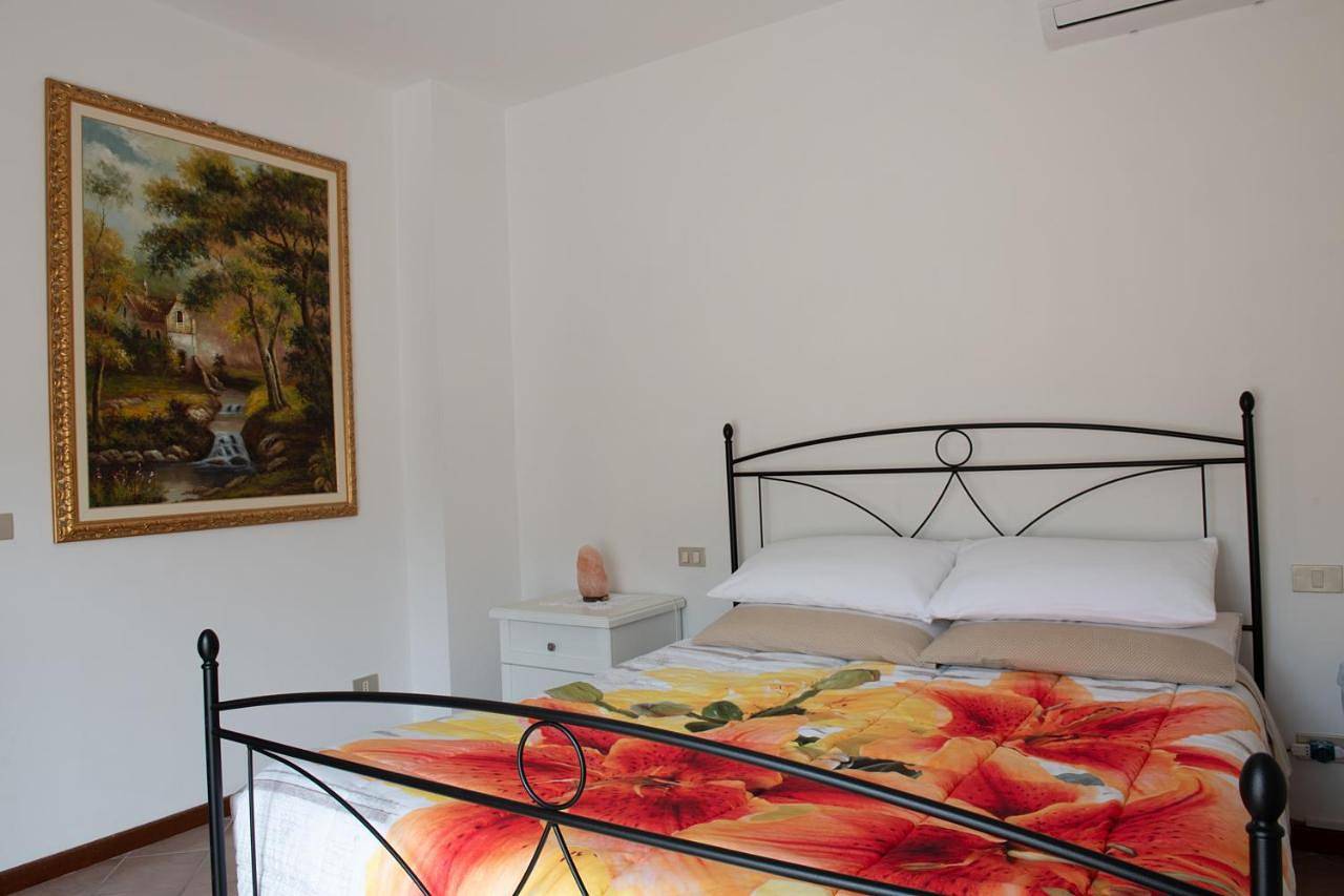 Appartamento intero, Two-Bedroom Apartment in Sarnano, Parco nazionale dei Monti Sibillini