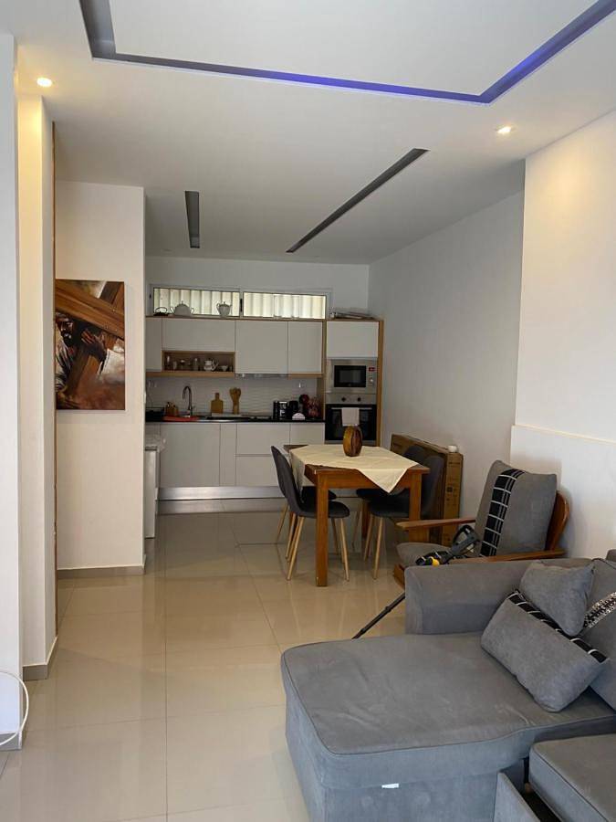 Gîte pour 5 personnes, avec balcon dans Praia - 4