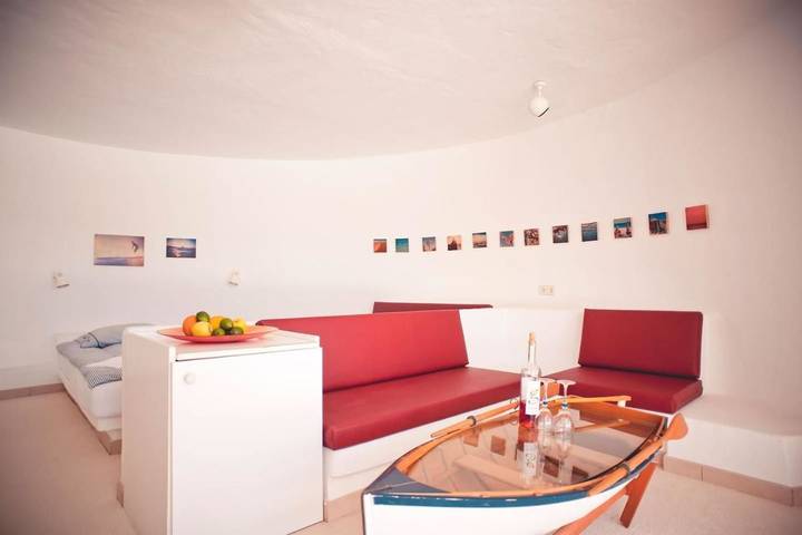 Gîte pour 3 personnes, avec jardin et piscine ainsi que sauna et jacuzzi à La Pared - 3