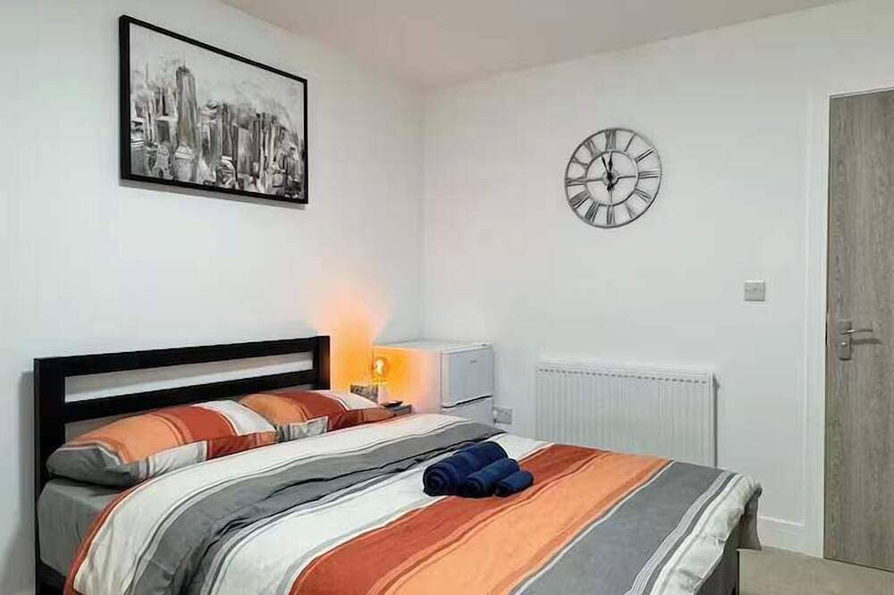 Entire apartment, Modern Studio with Superfast Wi-Fi in Cardiff, Cardiff region