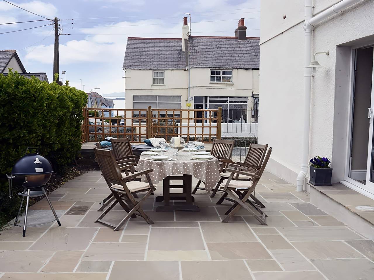 Holiday Home for 8 People in Rhosneigr, Isle of Anglesey