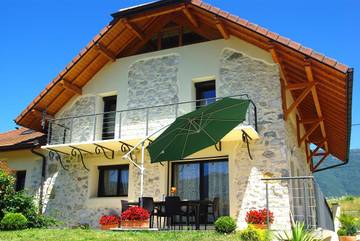 Gîte pour 6 personnes, avec jardin à Myans