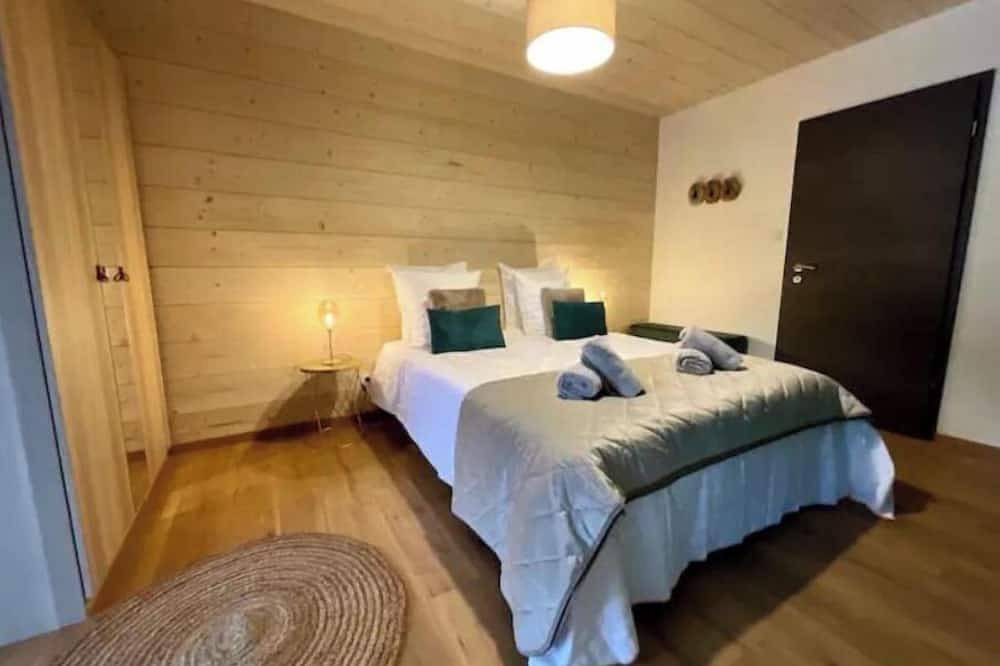 Chalet Les 2 Marmottes Classified **** with Nordic bath and pétanque court in Gerbépal, Regionaler Naturpark Belchen der Vogesen