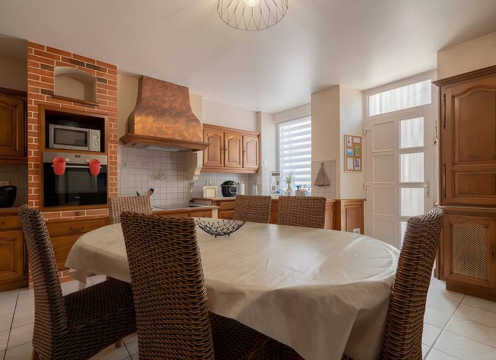 Gîte Urbain Le Citadin – Maison de ville à Bar-sur-Aube avec Wi-Fi in Bar-sur-Aube, Aube