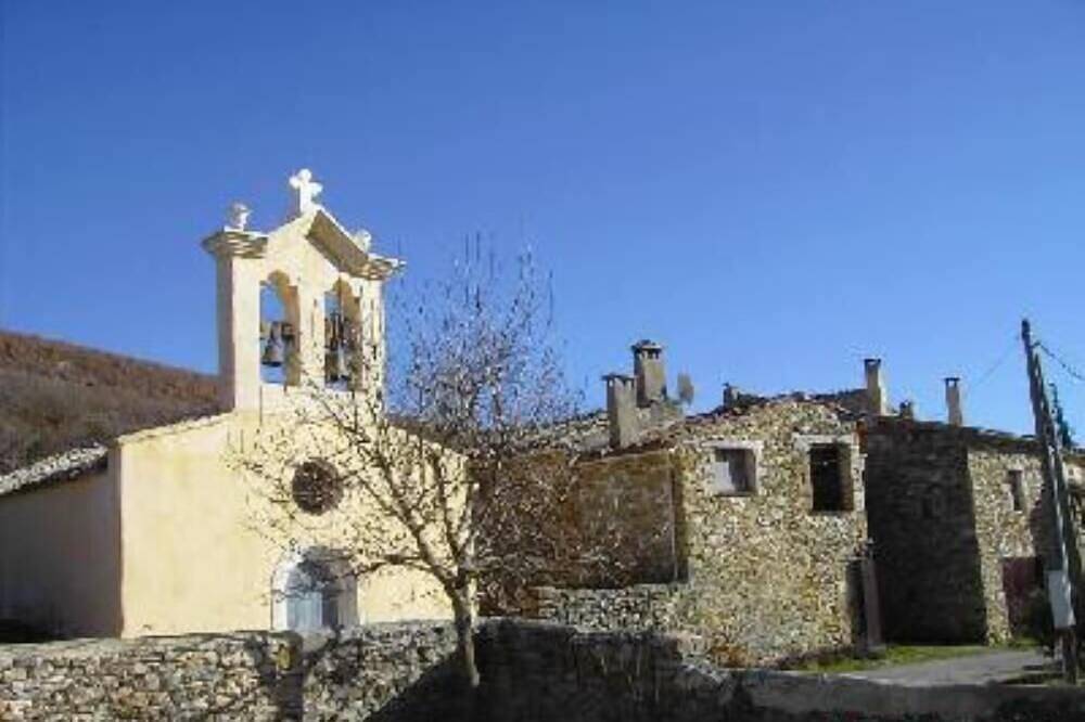 Stone house of character in a typical Provencal hamlet in Banon, Forcalquier region