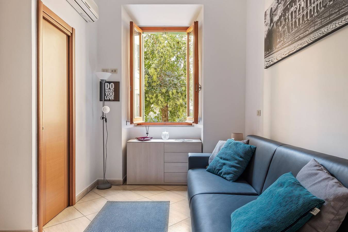 Entire apartment, Vivy Vatican House in Vatican, Rome Province