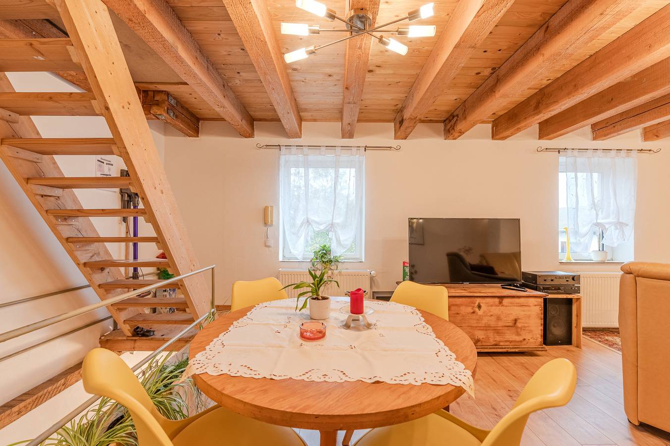 Ganze Ferienwohnung, Ferienhaus Störzel Wohnung B in Morbach, Bernkastel-Kues & Umgebung