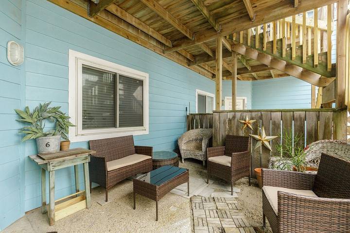 Vacation rental for 4 people, with terrace and pool, with pets in North Padre Island