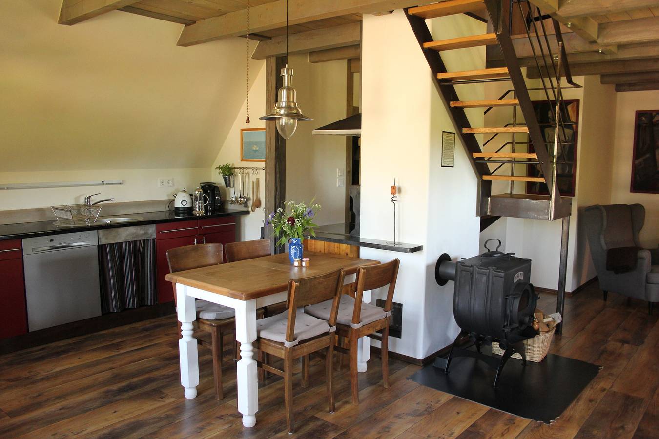 Ganze Wohnung, Ferienwohnung "Vogelsang" über zwei Etagen mit Kamin und Terrasse in Neuburg (Mecklenburg), Neuburg