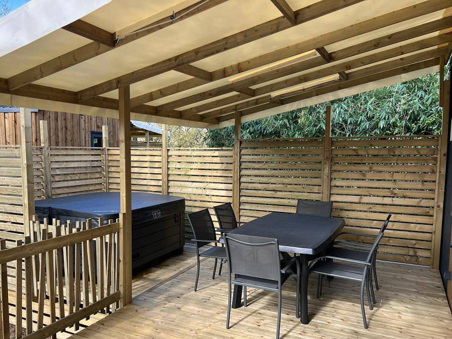 Camping Vallée de L'Indre - Mobilheim 6 personen - Mobilheim Premium "Spa" 6 pers Clim 3 ch 2025 in Montbazon, Tours und Umgebung