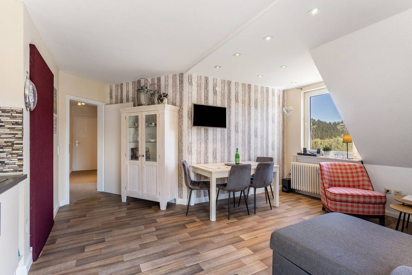 Ganze Wohnung, Ferienwohnungen Löwenstein Fewo 6 mit Gemeinschaftsgarten, Balkon und Wi-Fi in Willingen, die Mittelgebirge