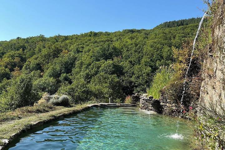 Location de vacances pour 6 personnes, avec piscine, animaux acceptés à Alzon