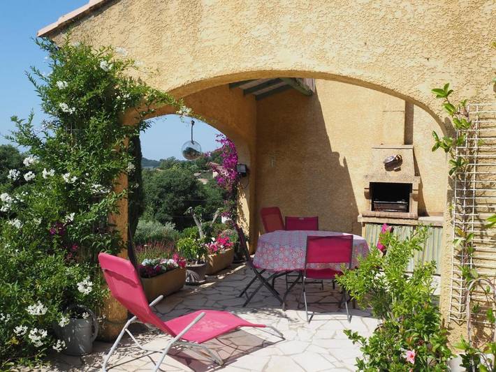 Maison de vacances pour 2 personnes, avec terrasse et jardin, animaux acceptés