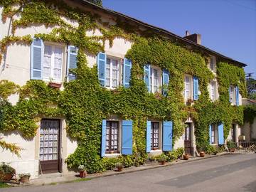 Cottage pour 3 personnes, avec jardin et piscine à Mareuil-sur-Lay-Dissais