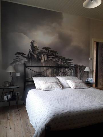 Chambre d’hôte pour 2 personnes, avec jardin dans Chambon-le-Château