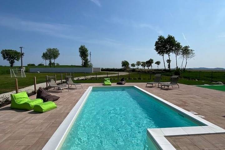 Ferienwohnung für 2 Personen, mit Pool und Terrasse sowie Garten - 1