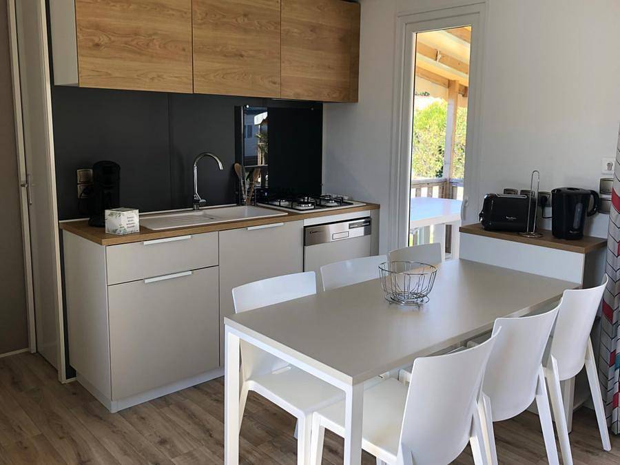 Camping Les Flots-Atlantique - Mobilhome 6 personnes - Premium 3 - 6/8 Pers. in Saint-Pierre-d'Oléron, Côte de Beauté