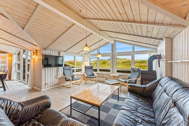 Ferienhaus für 8 Personen, mit Balkon/Terrasse und Whirlpool sowie Terrasse und Sauna in Holmsland Klit - 2
