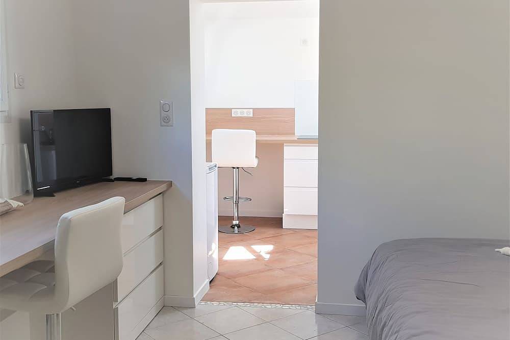Ganze Wohnung, Appartement Élégant en rez de Jardin Avec Piscine et Terrasse in Bettancourt-la-Ferrée, Haute-Marne