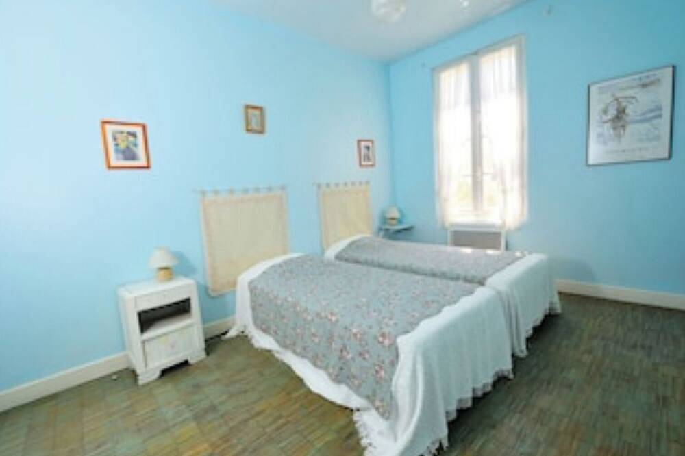 Appartement entier, Manade Blanc, Gîte pour 9 Personnes in Arles, Côte méditerranéenne (France)
