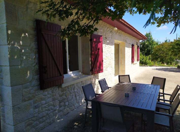 Gîte pour 6 personnes, avec jardin et terrasse à Prigonrieux