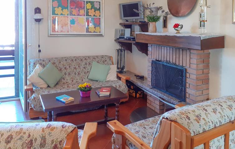 Ferienwohnung für 6 Personen, mit Terrasse und Pool in Porto Valtravaglia - 3